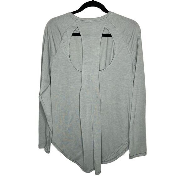 Under Armour Pullover Top Sz Small Heather Gray Keyhole‎ Back Long S Athleisure - Picture 1 of 8